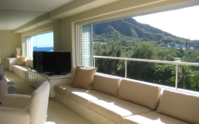 Colony Surf 809 1 Bedroom Condo