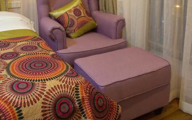 2513 Serviced Apartment