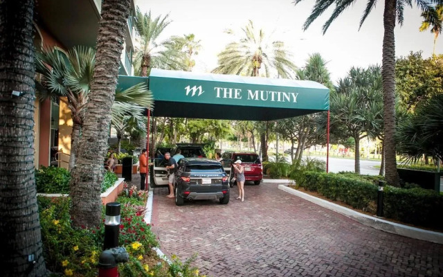 Private Residences at Mutiny Park