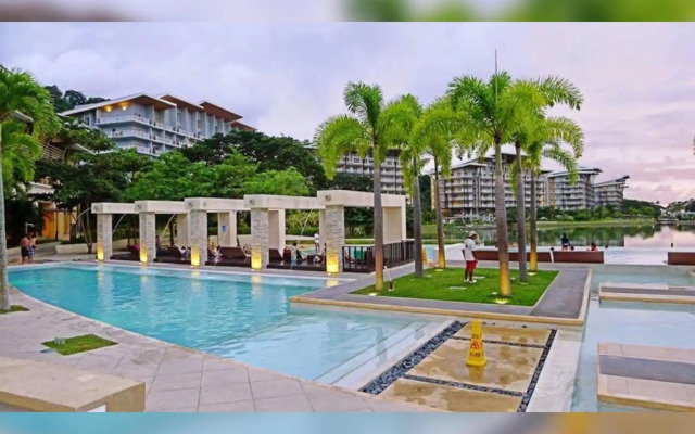 Miranda 514B by Raquel's Place at Pico de Loro