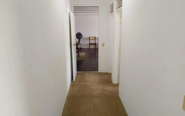 Espaçoso Apartamento na Praia do Futuro c/ 3 Qts.