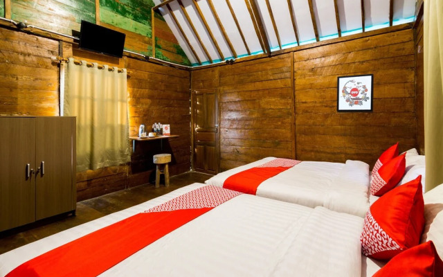 Roemah Gladak Kebon Sidoluhur by Oyo Rooms