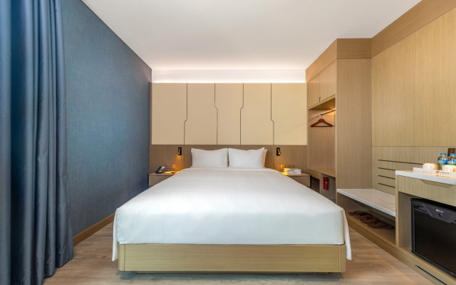 Awaken Danang Hotel - Image 4