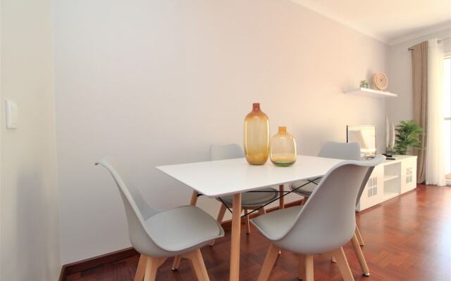 Grey Apartment in City Center with Sea View