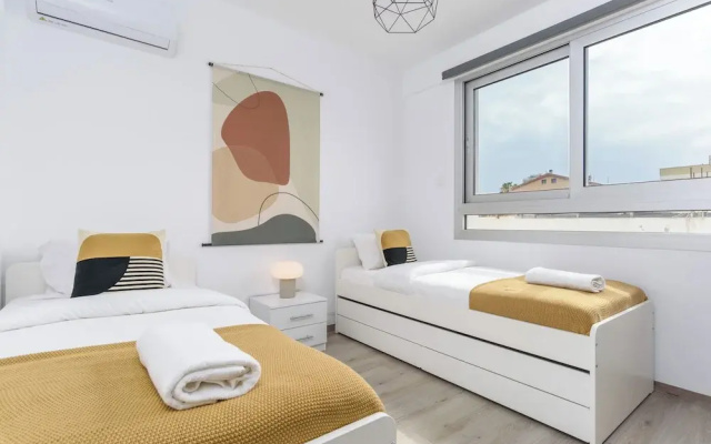 Mirage 2-BR Apt. & Balcony in Larnaca