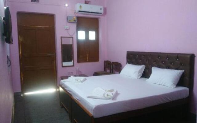 Hotel Gokul Grand