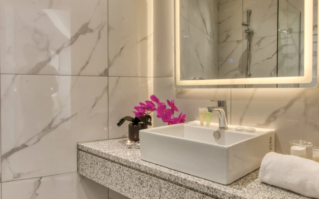 Liwan Hotel