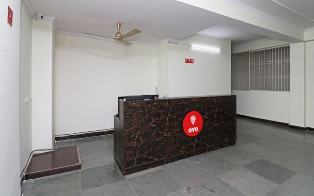 OYO 10172 Dhruv Residency