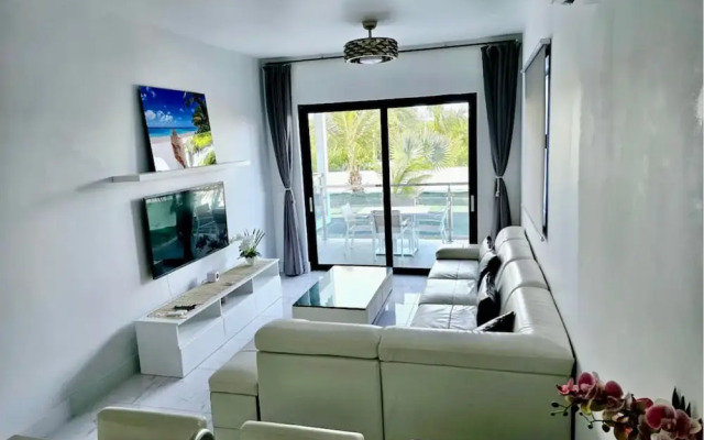 Apartment Condominium Grace Bay Beach