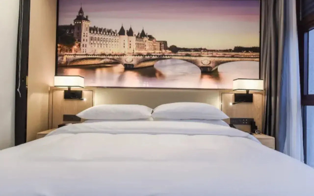 Vienna International Hotel (Nanchuan District Wanda Plaza)