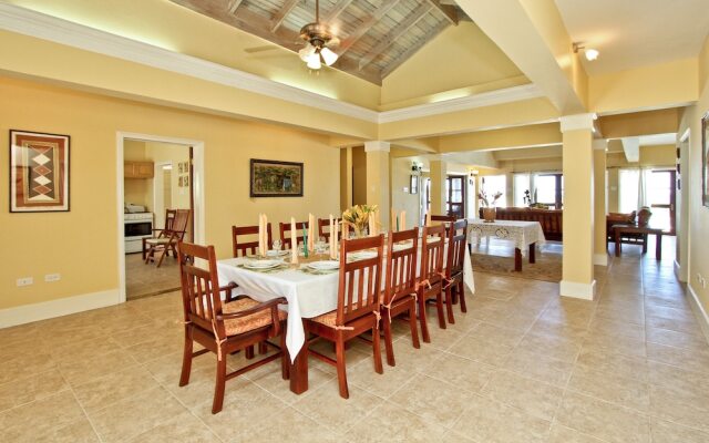 Azure Cove, Silver Sands. Jamaica Villas 5BR