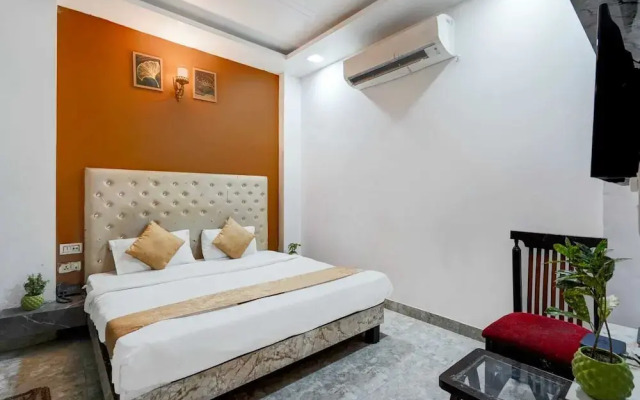 Hotel Season Grand Couple Friendly Pitampura