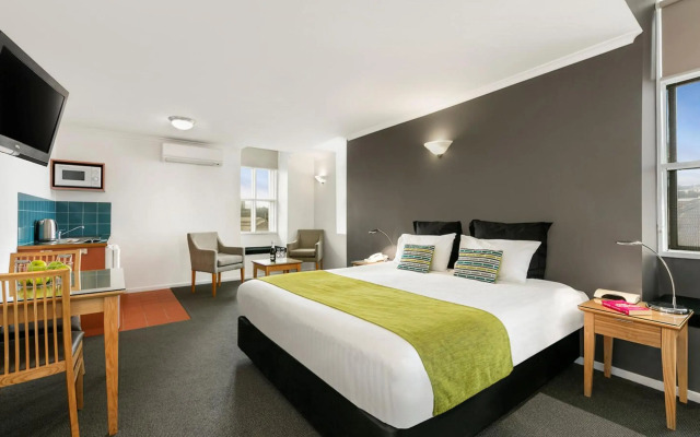 Quest Waterfront Apartment Hotel 
