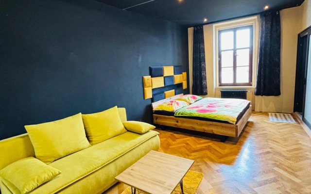 Historical 150 m2 Wenceslas square apartment