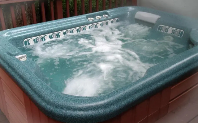 Inn to the Woods B&B