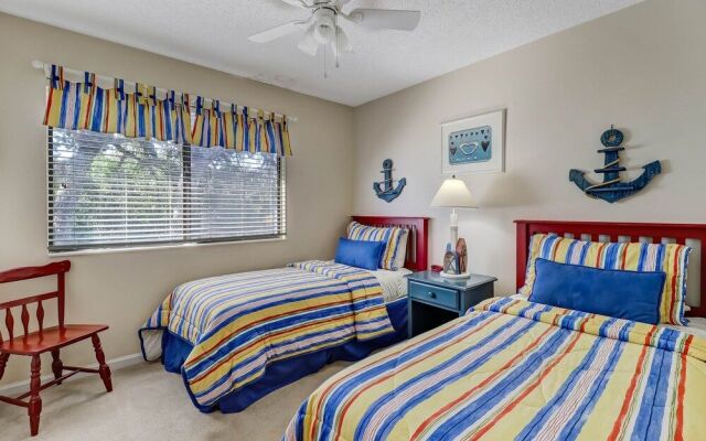 Dog Friendly Forest Ridge Condo Close to Beach by RedAwning