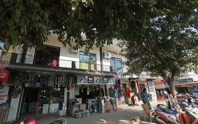 OYO 23240 Hotel Pramod Palace