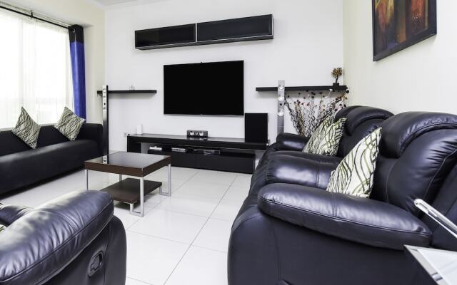 OYO Home 164 2BHK Lake View