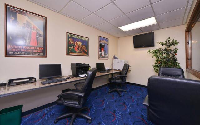 Clarion Hotel & Convention Center