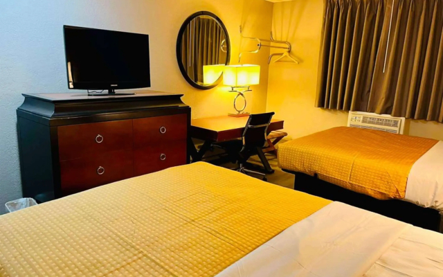 Super 8 by Wyndham Benton Harbor - St. Joseph