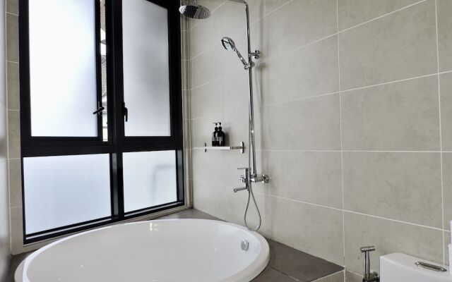 KL Gateway Premium By Sleepy Bear