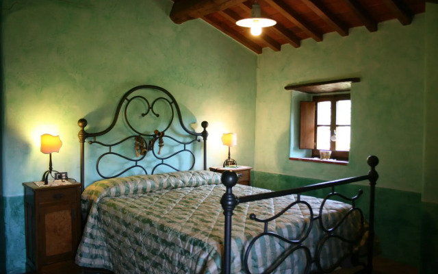 Wonderful private villa for 16 people with WIFI, private pool, TV and parking