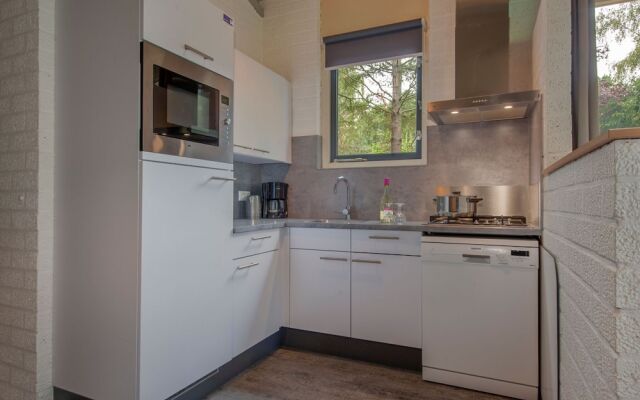 Restyled Bungalow with Dishwasher near Nature Reserve