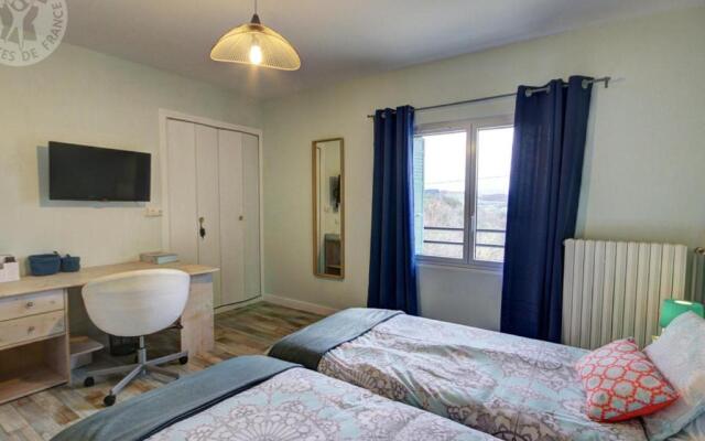 Gîte Saint-Just-Saint-Rambert, 5 pièces, 8 personnes - FR-1-496-195
