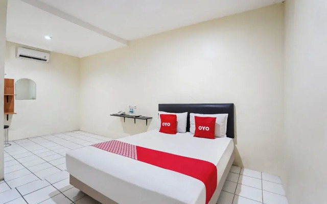 OYO 91035 De Ritz Residence