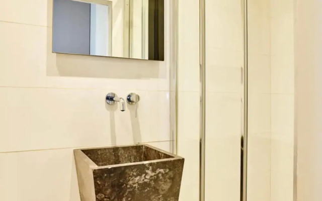 Glamorous Apartment excellent location