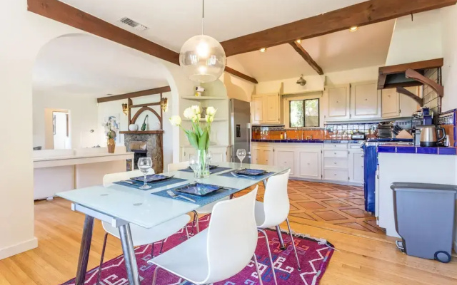 Fredonia by Avantstay Great Views of Studio City