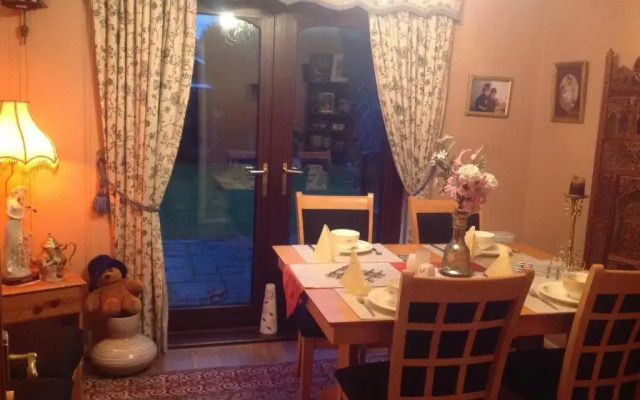 The Cedars House B&B