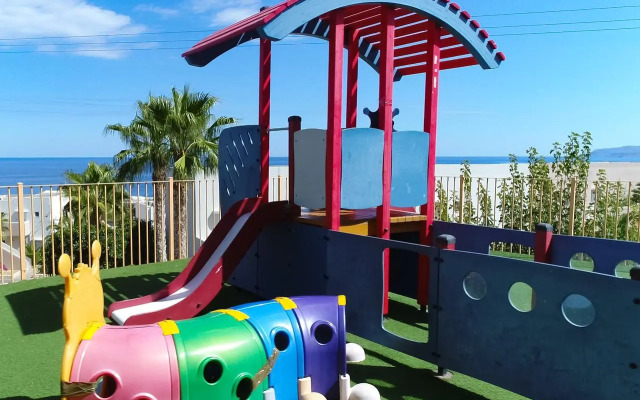 Grand Hotel Holiday Resort