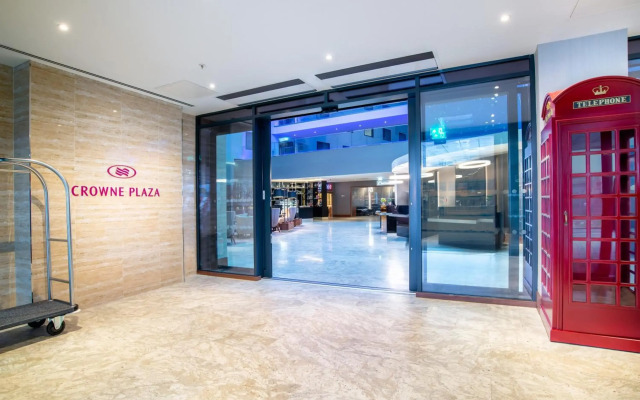 Crowne Plaza London Heathrow T4 by IHG