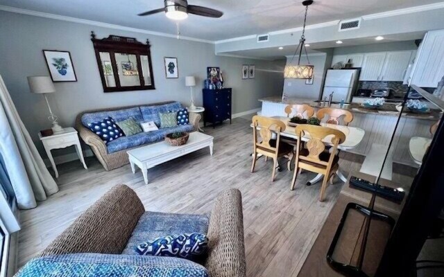 Pelican Beach 0807 1 Bedroom Condo by Pelican Beach Management