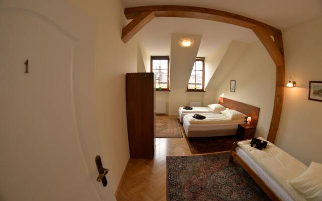 Royal Route 29 Comfort Rooms