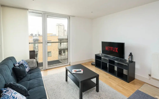 Immaculate 1-bed 1-bath Apartment in London Area