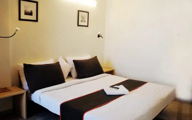 Collection O 50322 Zeal College Chowk