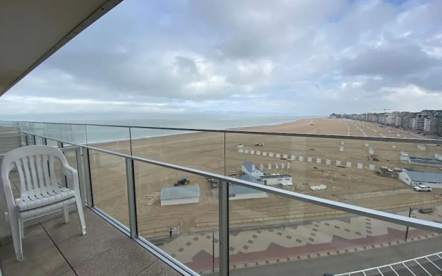 Sea View Stay for 6 Guests