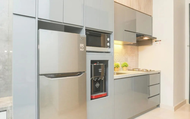 Gorgeous And Comfortable 1Br Sudirman Suites Apartment