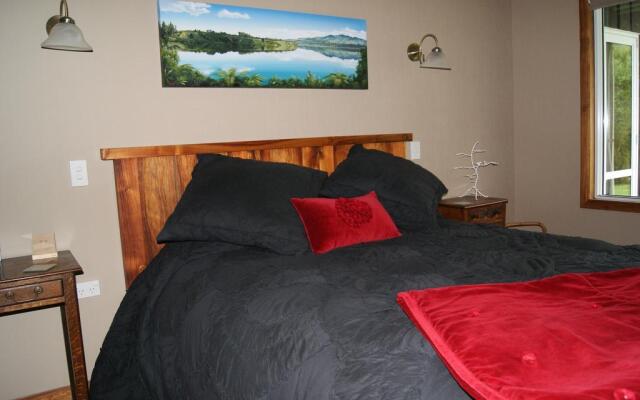 Gully Retreat Karapiro Accommodation