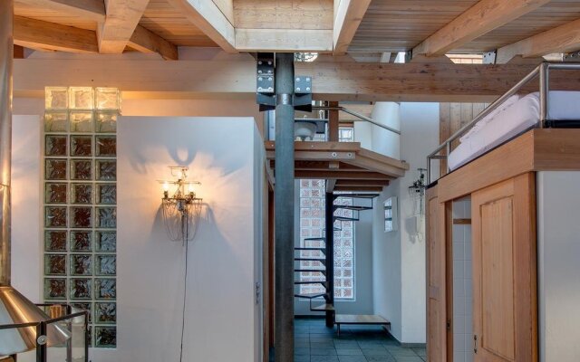 Backstage Hotel Serviced Apartments