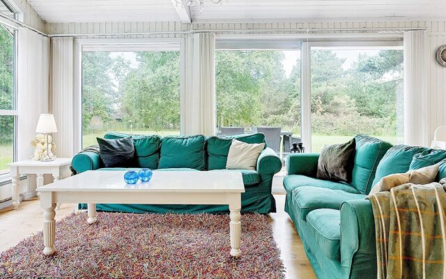 Garden View Holiday Home in Frederikshavn near Sea