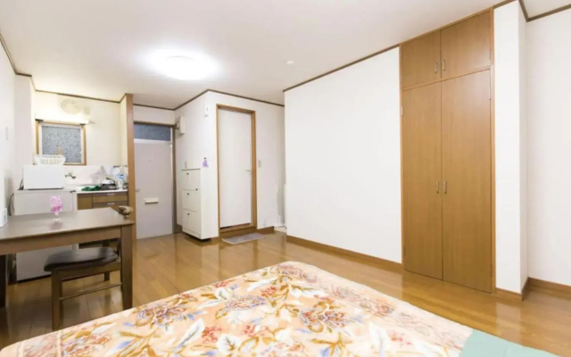 Shinjuku Apartment 102(新宿 アパートメント 102)