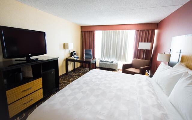 Holiday Inn Newark International Airport, an IHG Hotel