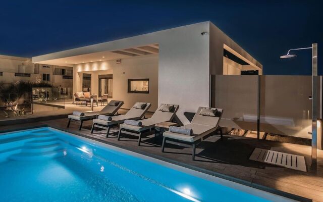 Villa Amo With Private Pool