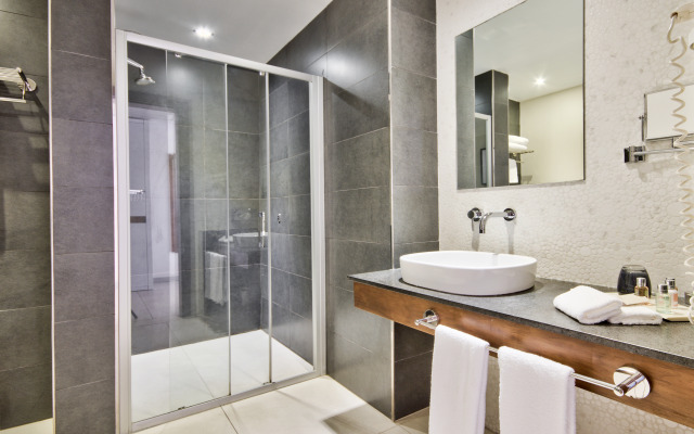 The George, Urban Boutique Hotel
