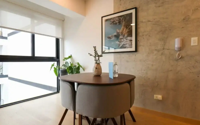 w Splendid 1BR Duplex in Miraflores