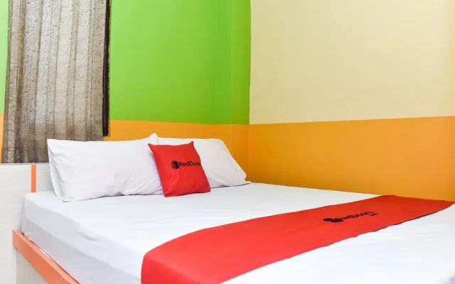 RedDoorz near Universitas Pattimura Ambon