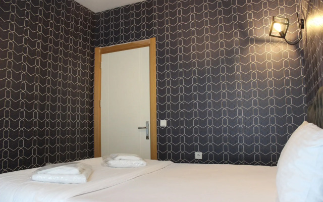 Quars Suite